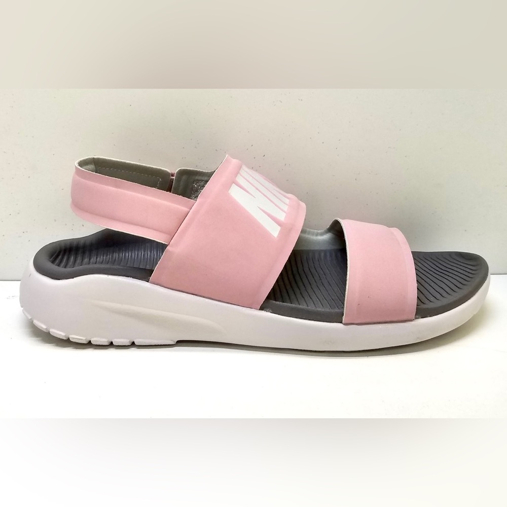 NIKE TANJUN PINK SPORT SANDAL . Sz 8 women ( Accepting offers)